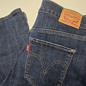 Ladies Classic Straight Levi's Dark Blue Denim Jeans Size 10